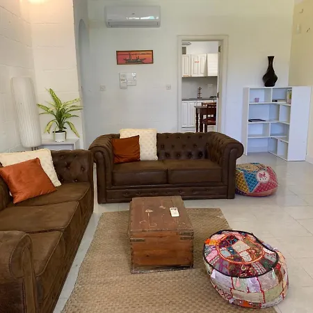 Kambo: 2 Bedrooms, 2 Bathrooms & Pool Il-Pergla