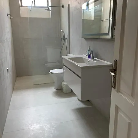 Kambo: 2 Bedrooms, 2 Bathrooms & Pool *