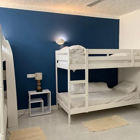 Kambo: 2 Bedrooms, 2 Bathrooms & Pool Apartment *